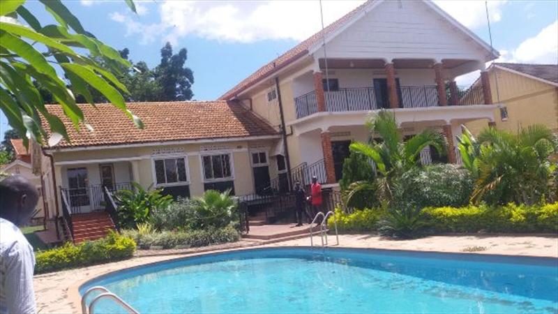 Mansion for sale in Bugoloobi Kampala