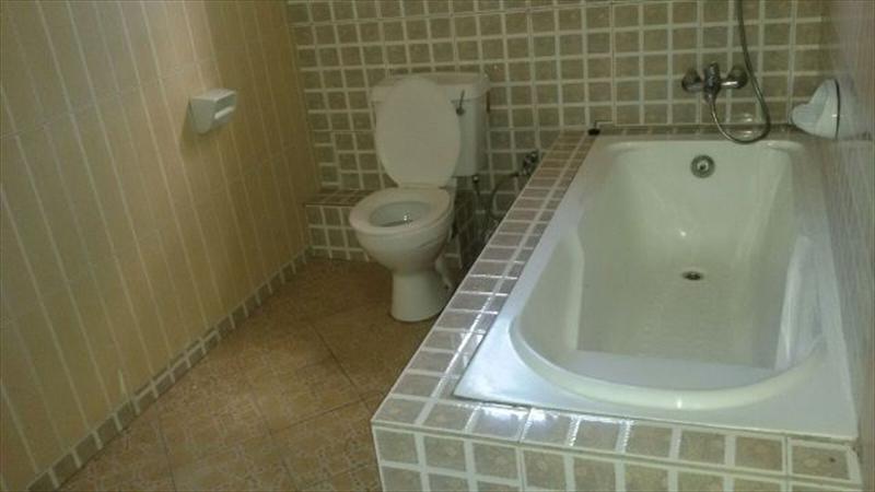 Bathroom (Toilet)