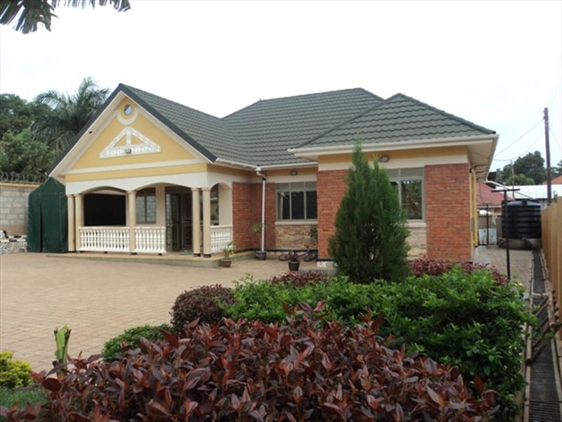 Bungalow for sale in Bunamwaaya Wakiso