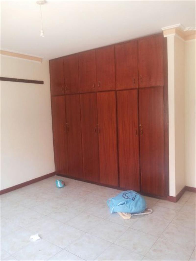 Semi Detached for rent in Buwaate Kampala