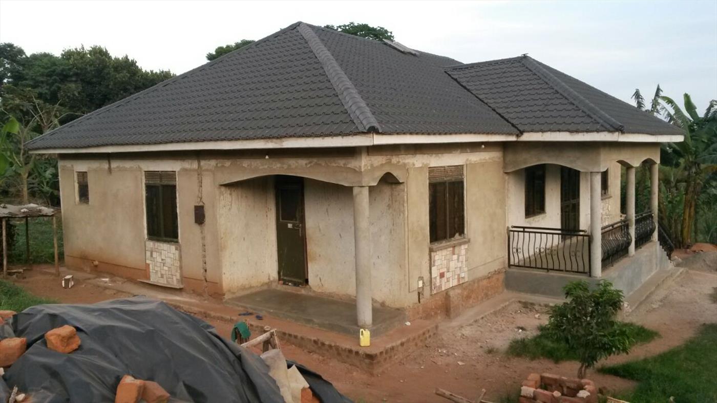 Bungalow for sale in Munyonyo Kampala