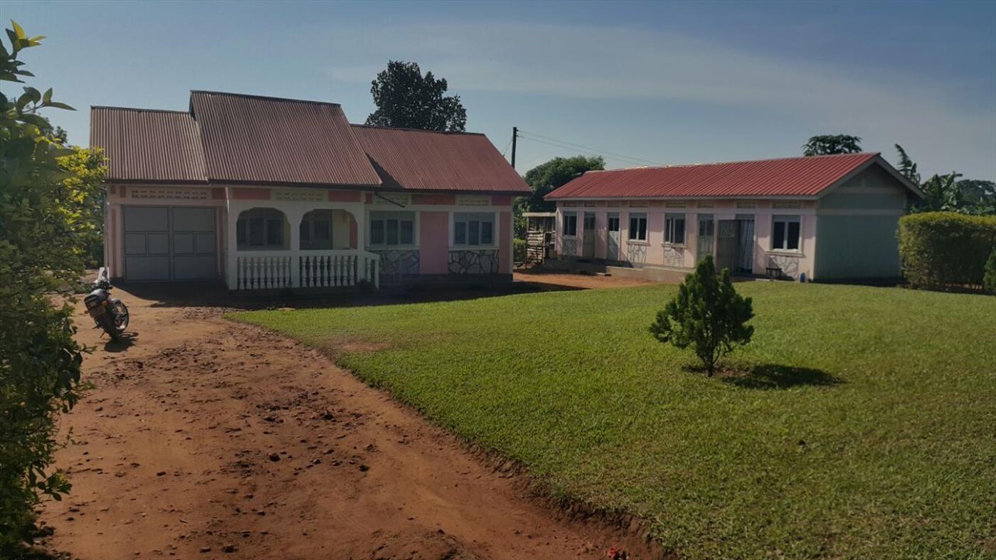 Bungalow for sale in Kabembe Mukono