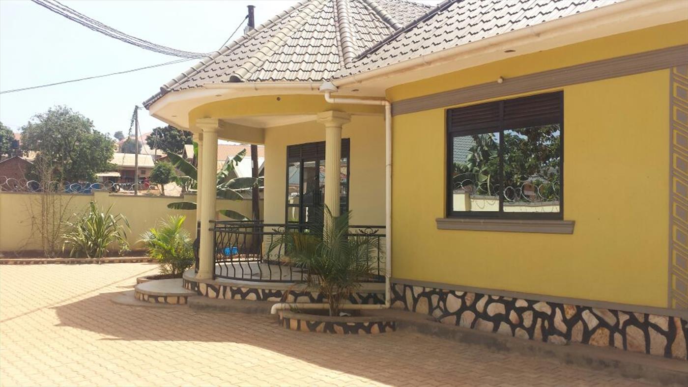 Semi Detached for sale in Kiwaatule Kampala