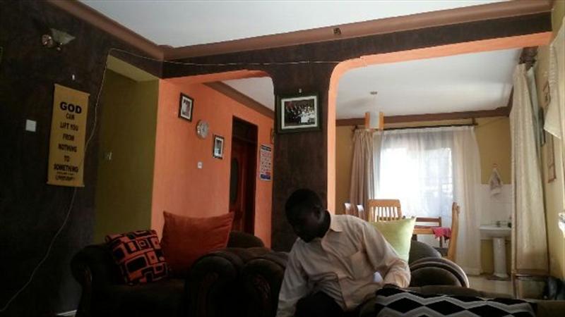 Mansion for sale in Kira Wakiso