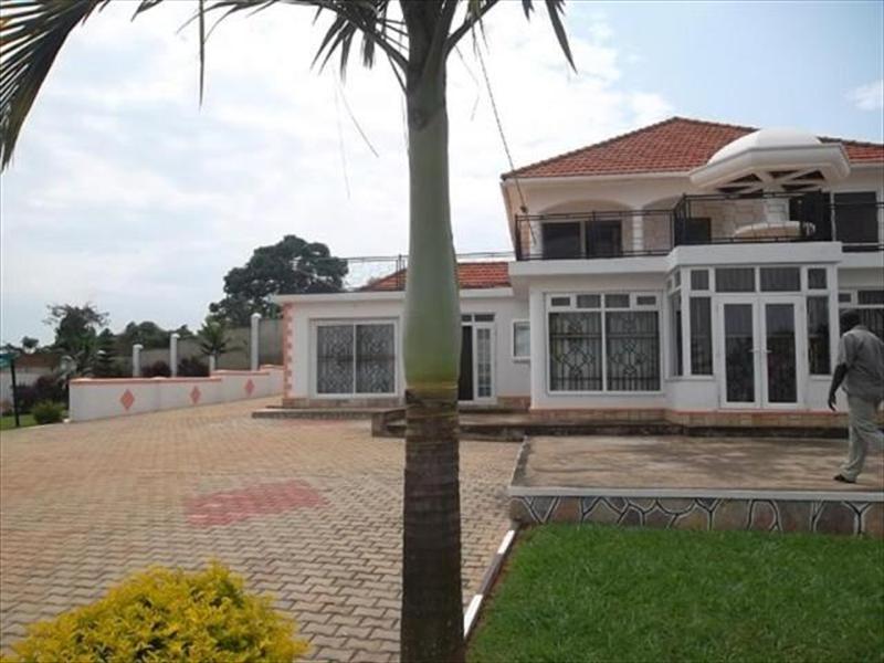 Bungalow for sale in Bwebajja Kampala