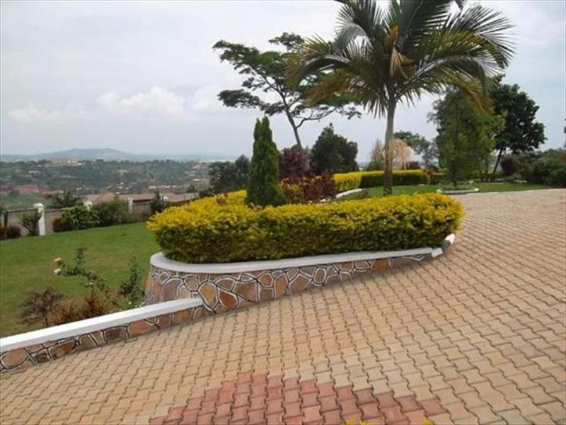 Bungalow for sale in Bwebajja Kampala