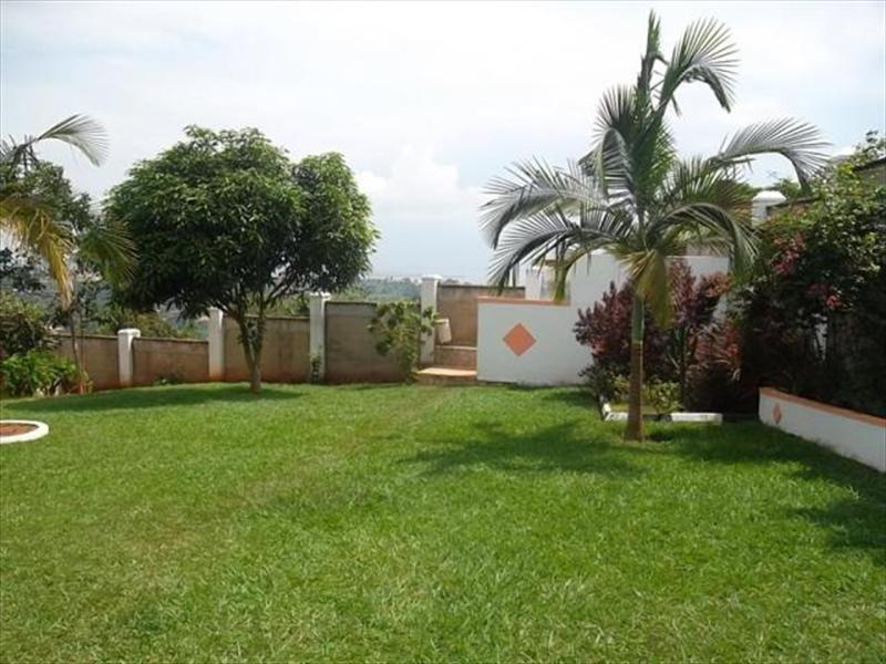 Bungalow for sale in Bwebajja Kampala