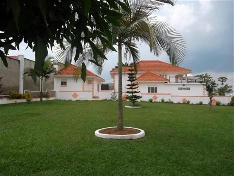 Bungalow for sale in Bwebajja Kampala