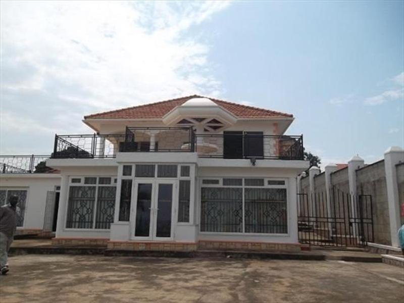 Bungalow for sale in Bwebajja Kampala