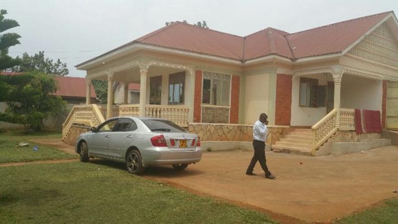 Bungalow for sale in Kitende Kampala