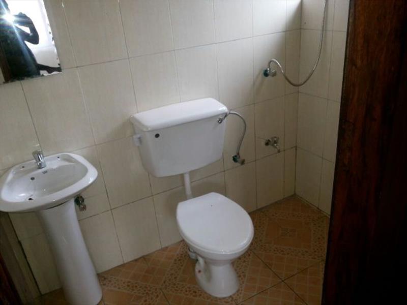 Apartment for rent in Bwebajja Wakiso