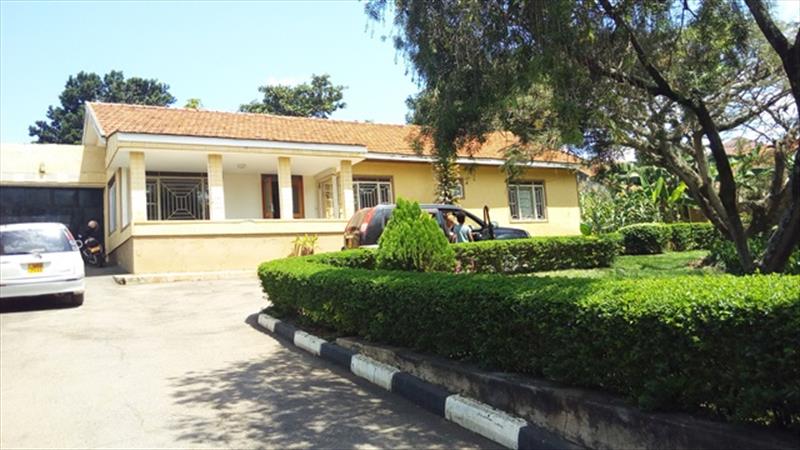 Bungalow for rent in Mbuya Kampala