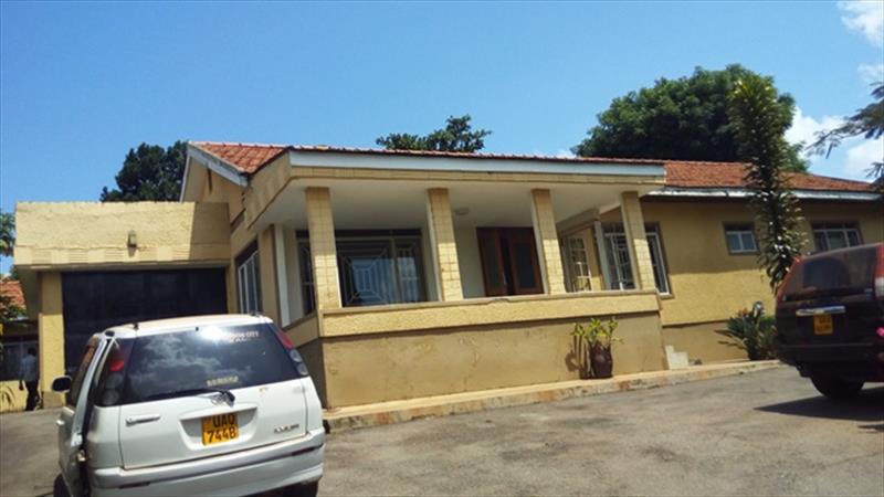 Bungalow for rent in Mbuya Kampala