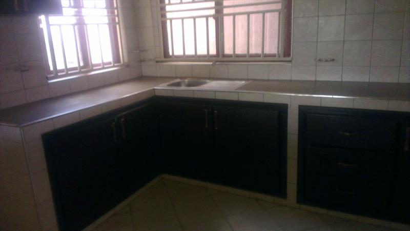 Semi Detached for rent in Kulambilo Kampala