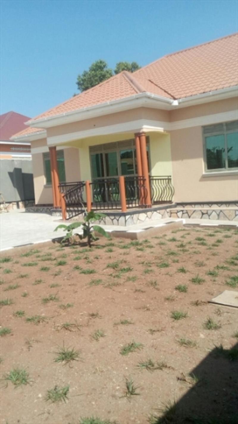 Bungalow for sale in Kitende Wakiso