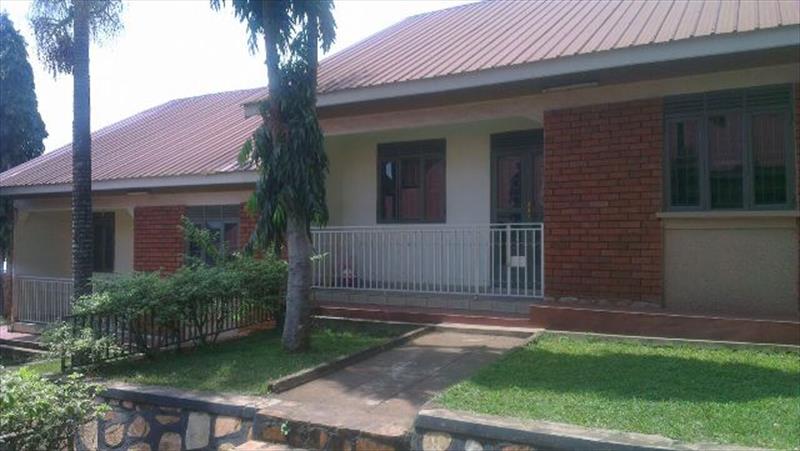 Semi Detached for sale in Kiwaatule Kampala