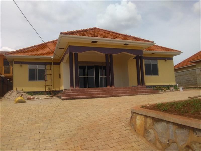 Bungalow for rent in Bwebajja Kampala