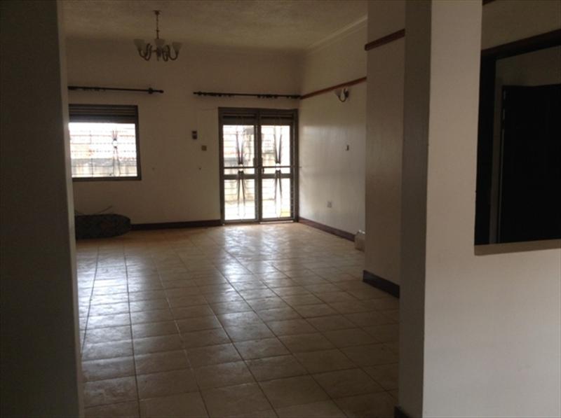 Bungalow for rent in Kyambogo Kampala