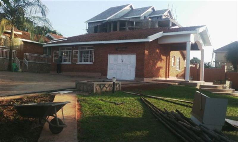 Bungalow for sale in Kyambogo Kampala