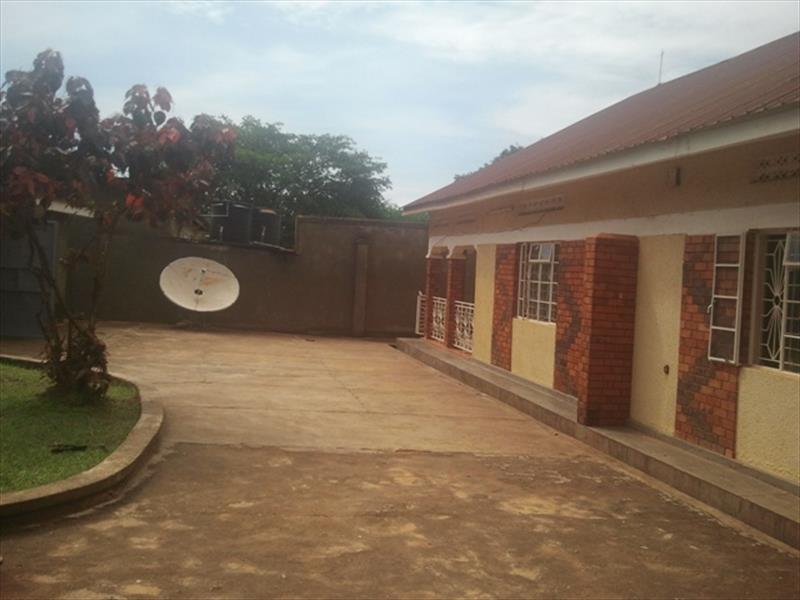 Semi Detached for rent in Nsambya Kampala