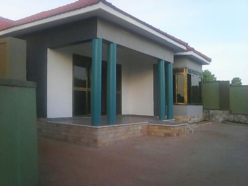 Bungalow for sale in Kyanja Wakiso