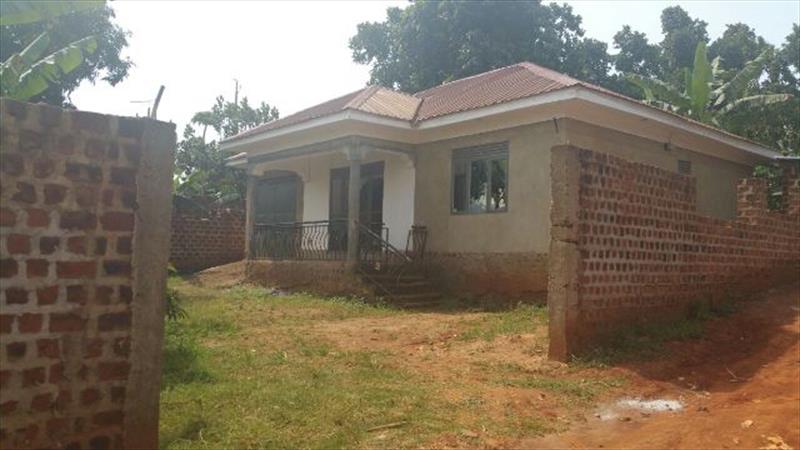 Bungalow for sale in Kitende Wakiso