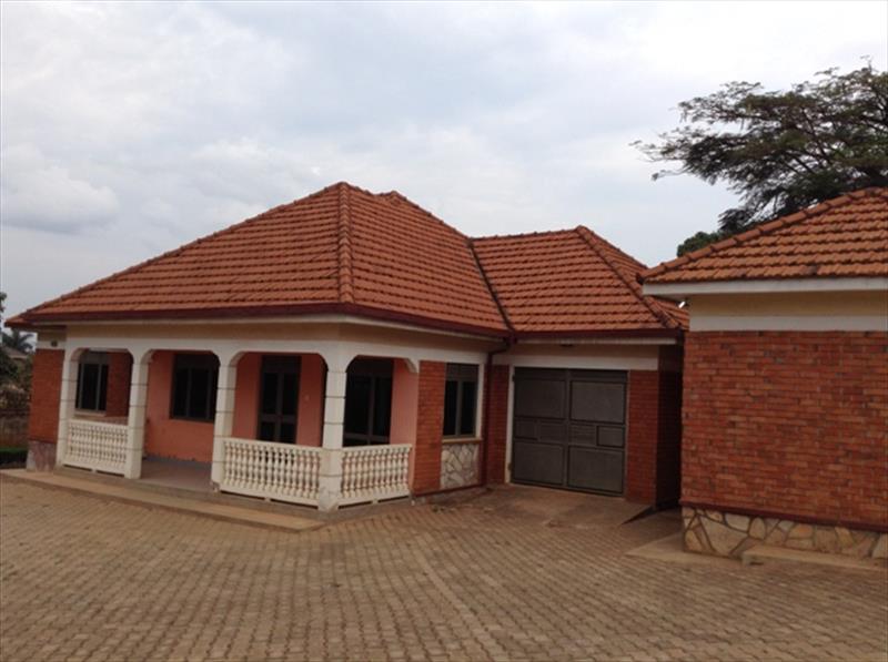 Bungalow for rent in Buziga Kampala