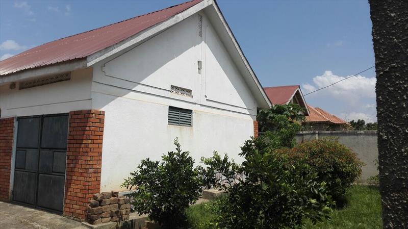 Bungalow for sale in Seeta Mukono