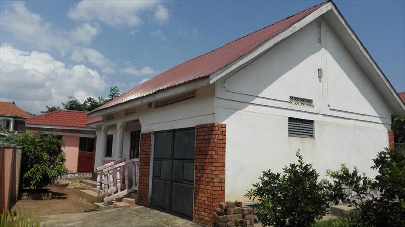 Bungalow for sale in Seeta Mukono