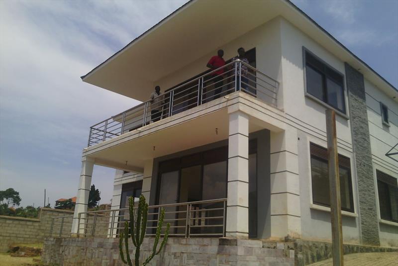 Mansion for sale in Bwebajja Wakiso