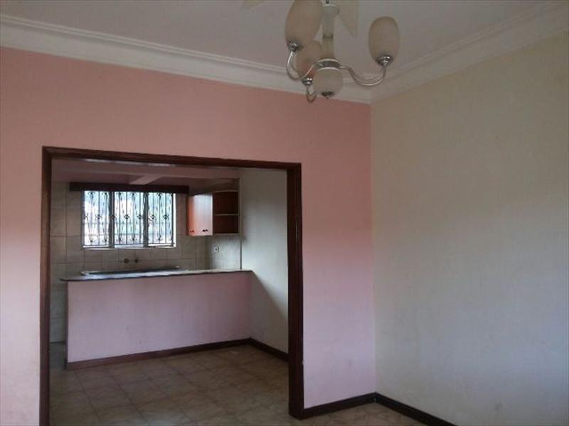 Semi Detached for rent in Kiwaatule Kampala