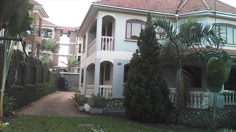 Mansion for sale in Munyonyo Kampala