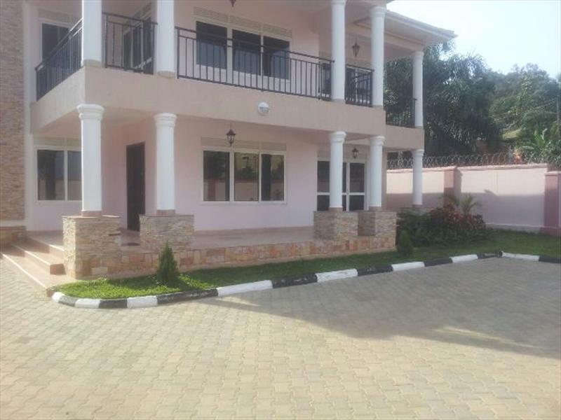 Mansion for rent in Kansanga Wakiso