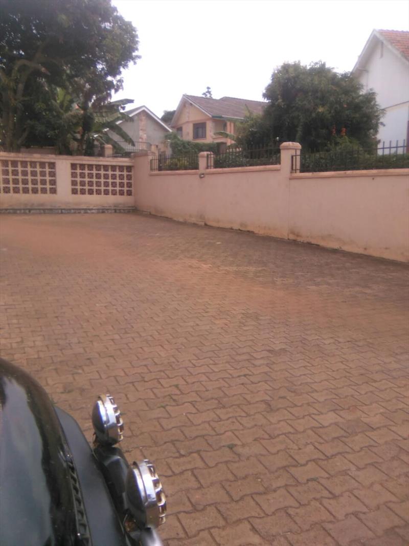 Mansion for sale in Munyonyo Kampala