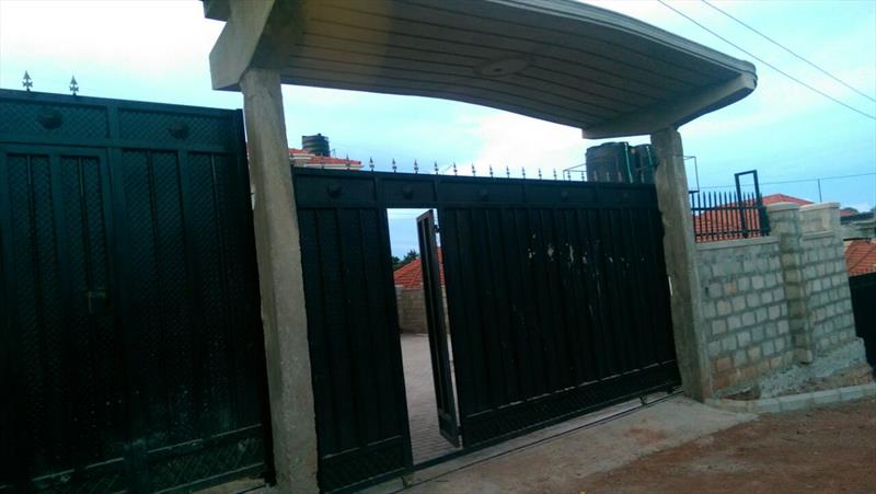 Mansion for sale in Najjera Wakiso