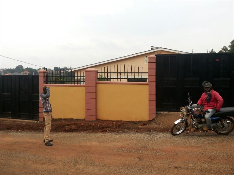 Semi Detached for rent in Buwaate Wakiso