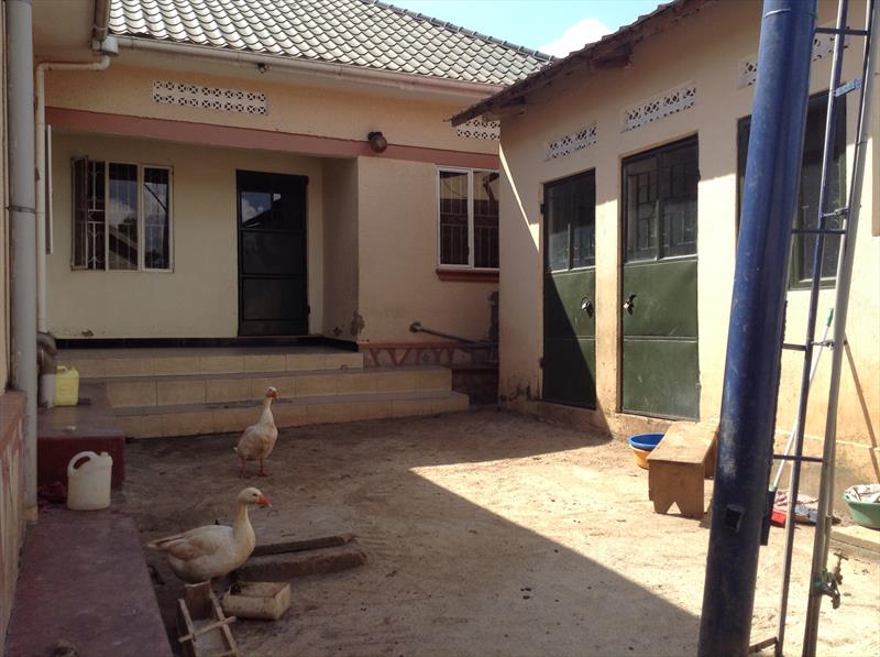 Bungalow for sale in Nansana Wakiso