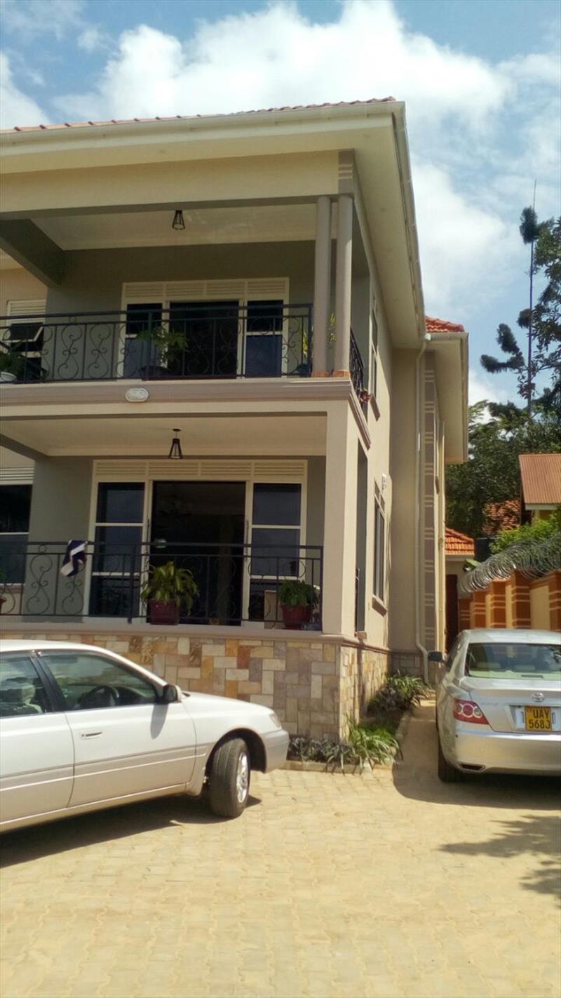 Mansion for sale in Munyonyo Kampala