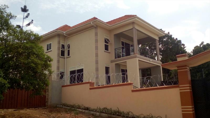 Mansion for sale in Munyonyo Kampala