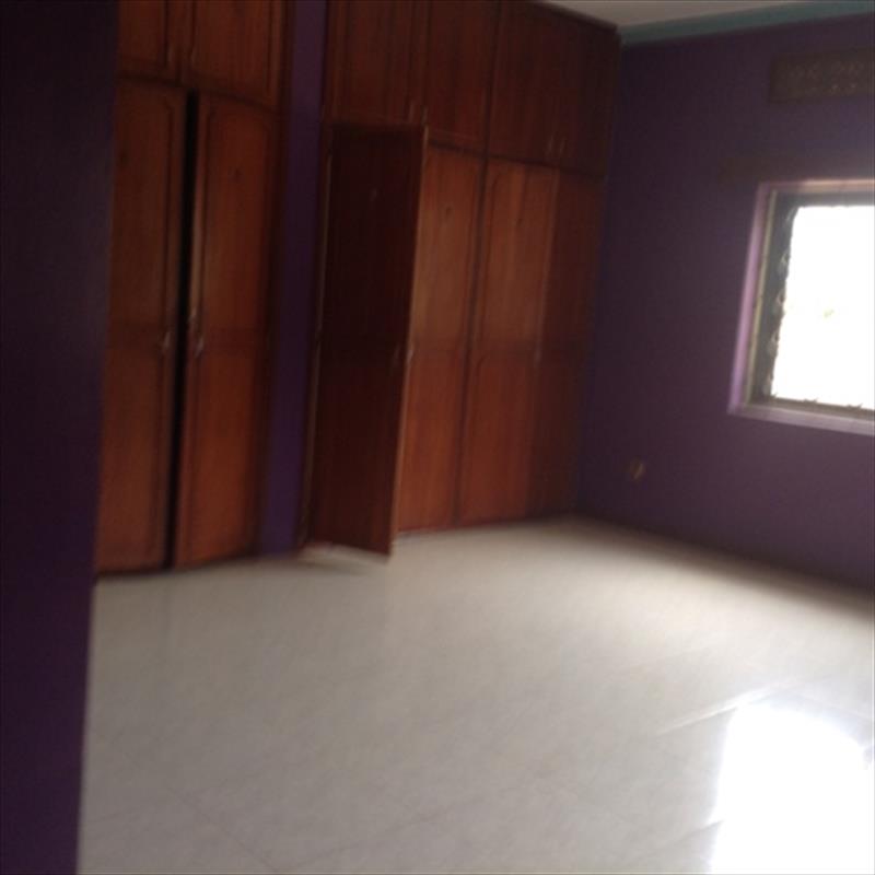 Bungalow for rent in Kyambogo Kampala