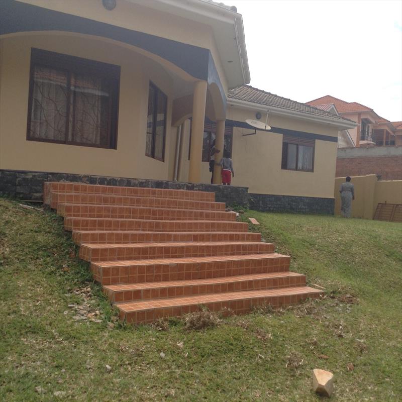 Bungalow for rent in Najjera Wakiso