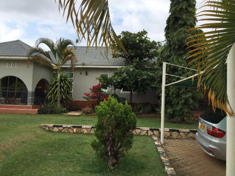 Bungalow for sale in Lubowa Kampala