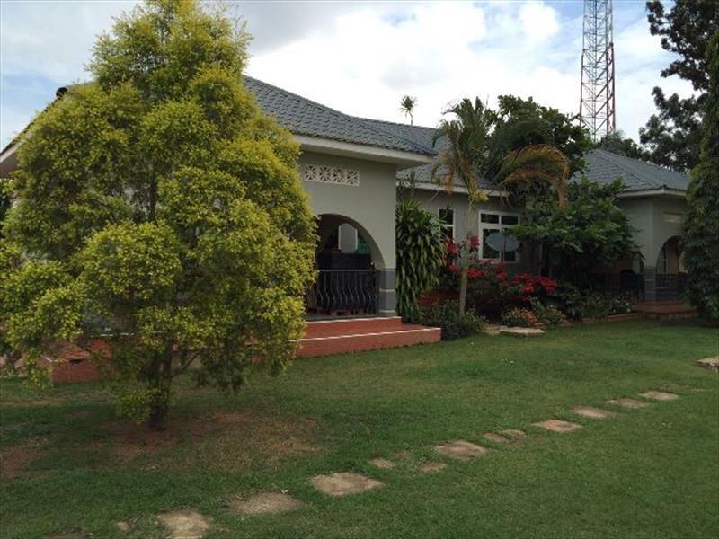 Bungalow for sale in Lubowa Kampala