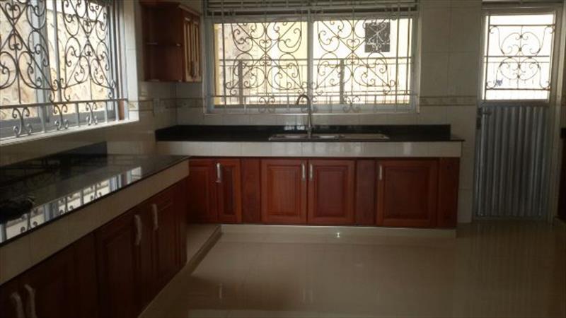 Mansion for rent in Butabika Wakiso