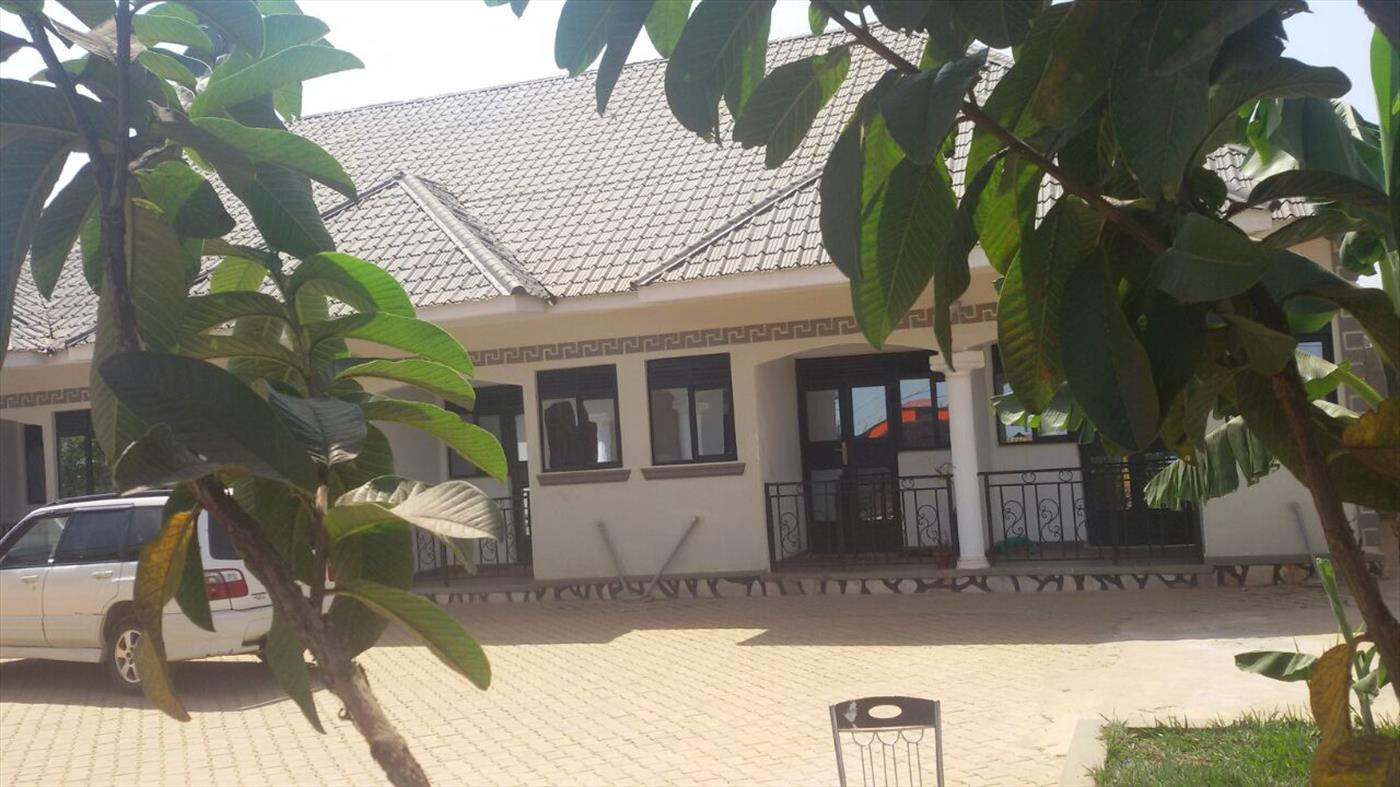 Bungalow for sale in Kiwaatule Kampala