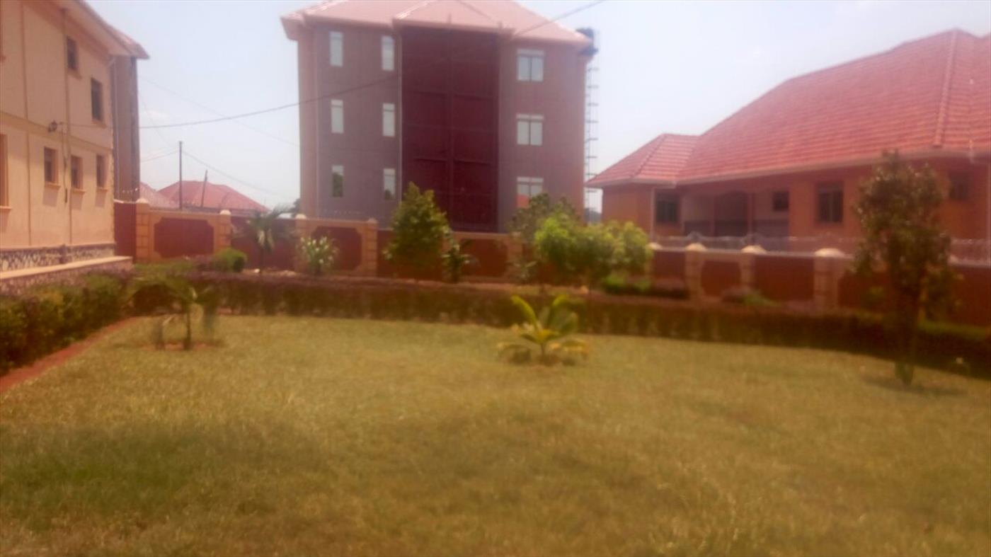 Mansion for rent in Bwebajja Kampala