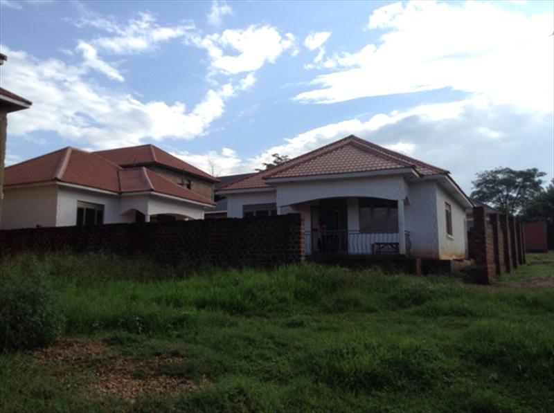 Semi Detached for sale in Bweyogerere Wakiso