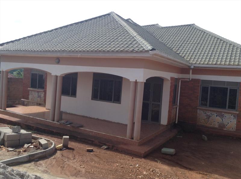 Bungalow for sale in Nansana Wakiso