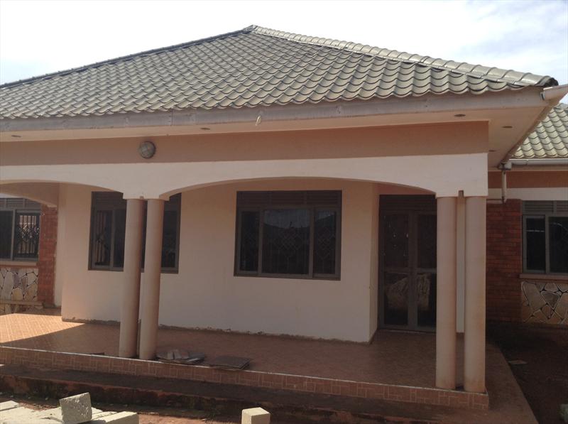 Bungalow for sale in Nansana Wakiso