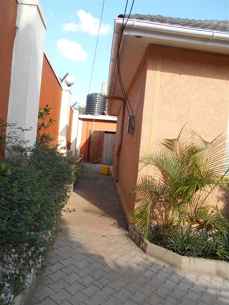 Semi Detached for sale in Kitende Wakiso